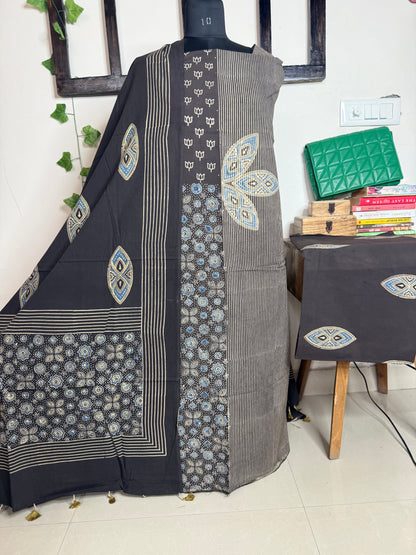 Elegant Taj Cotton Ajrakh 3-piece suit