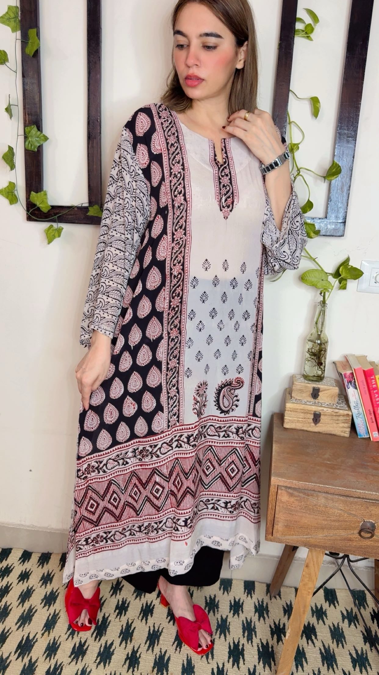 Crape Bagh stitch Kurta