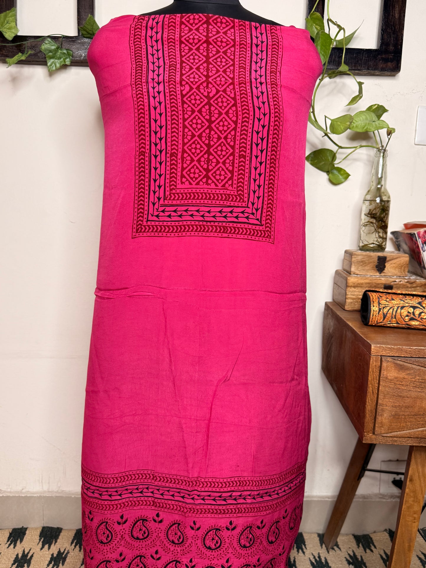 Premium Bagh Crepe Unstitched Kurta ✨