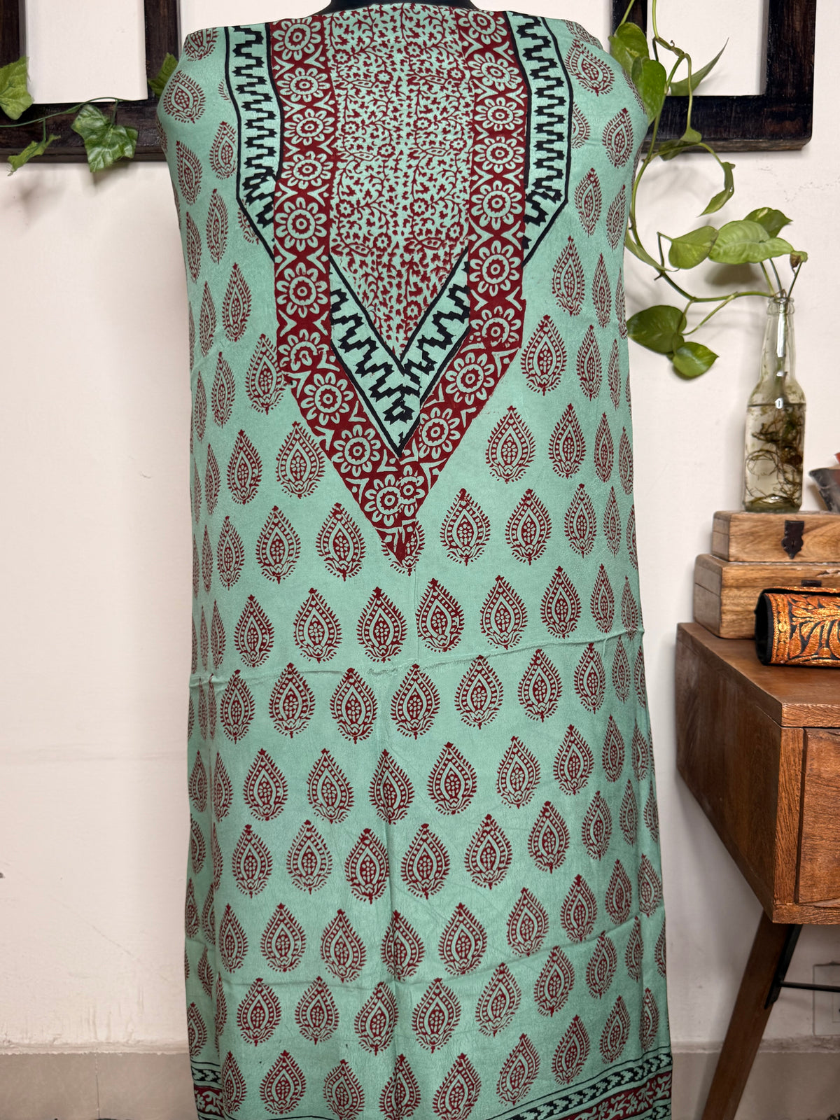 Premium Bagh Crepe Unstitched Kurta ✨