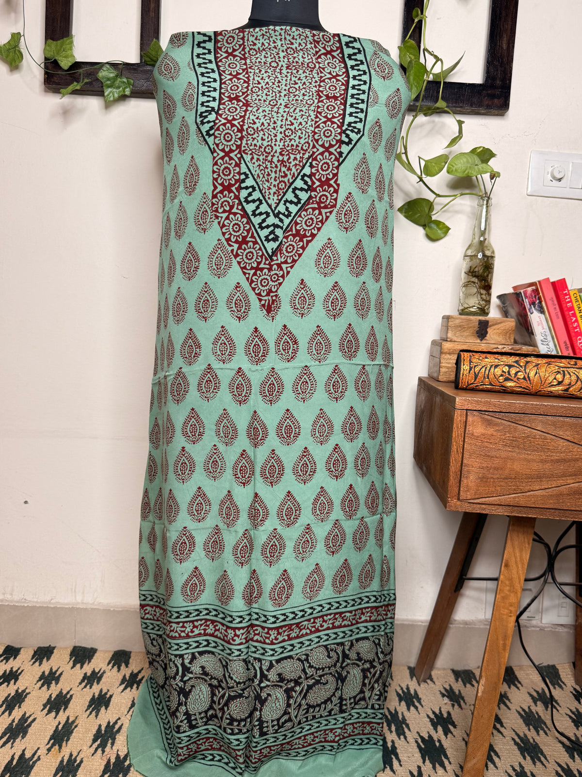 Premium Bagh Crepe Unstitched Kurta ✨