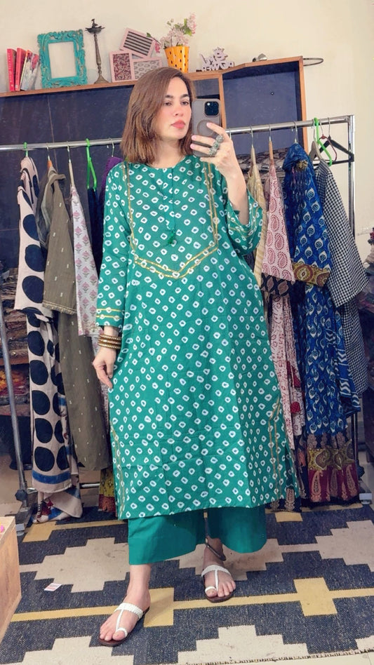 Handbandhni Mul Cotton Stitch Collection with Gota Detailing