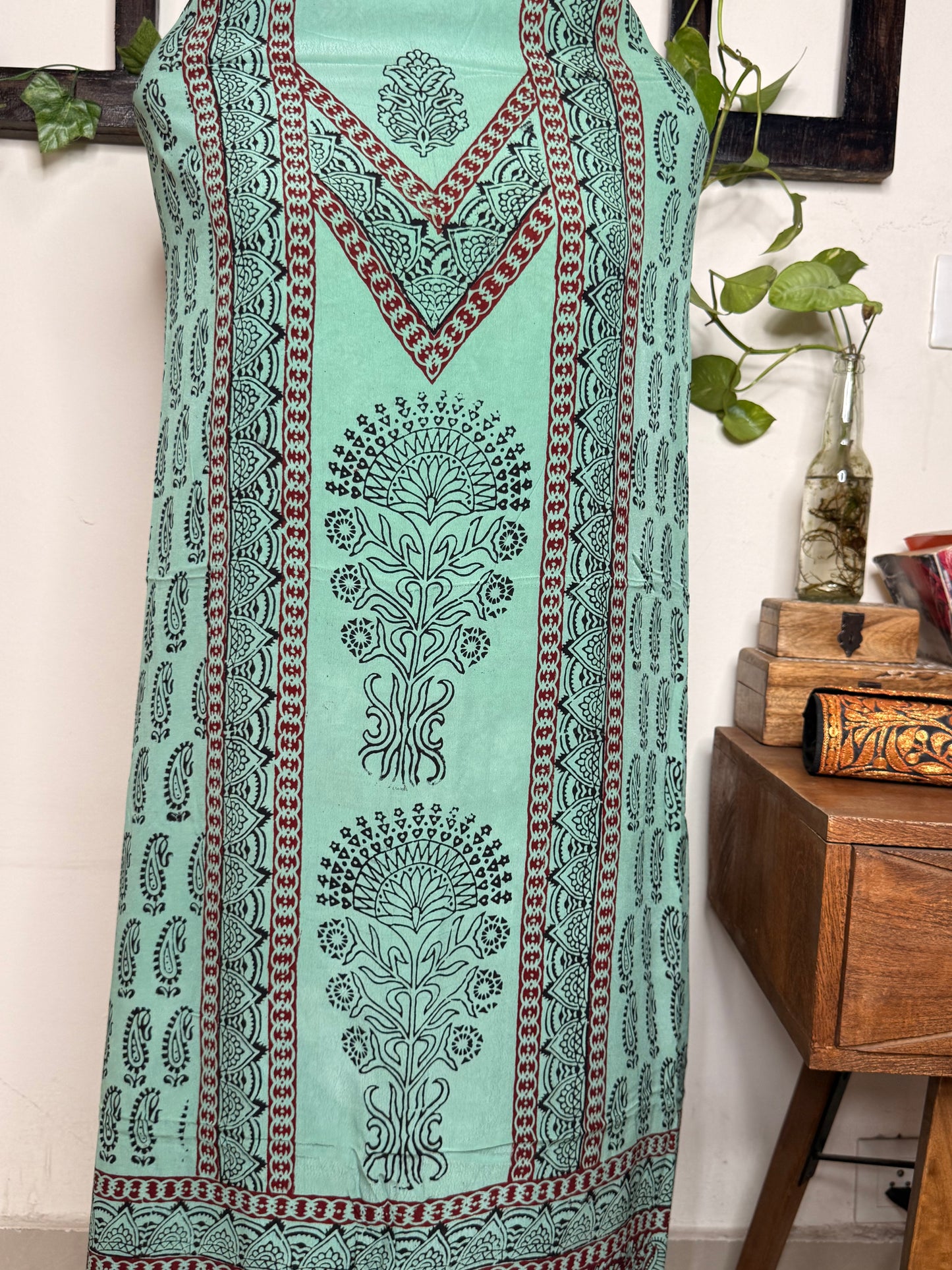 Premium Bagh Crepe Unstitched Kurta ✨