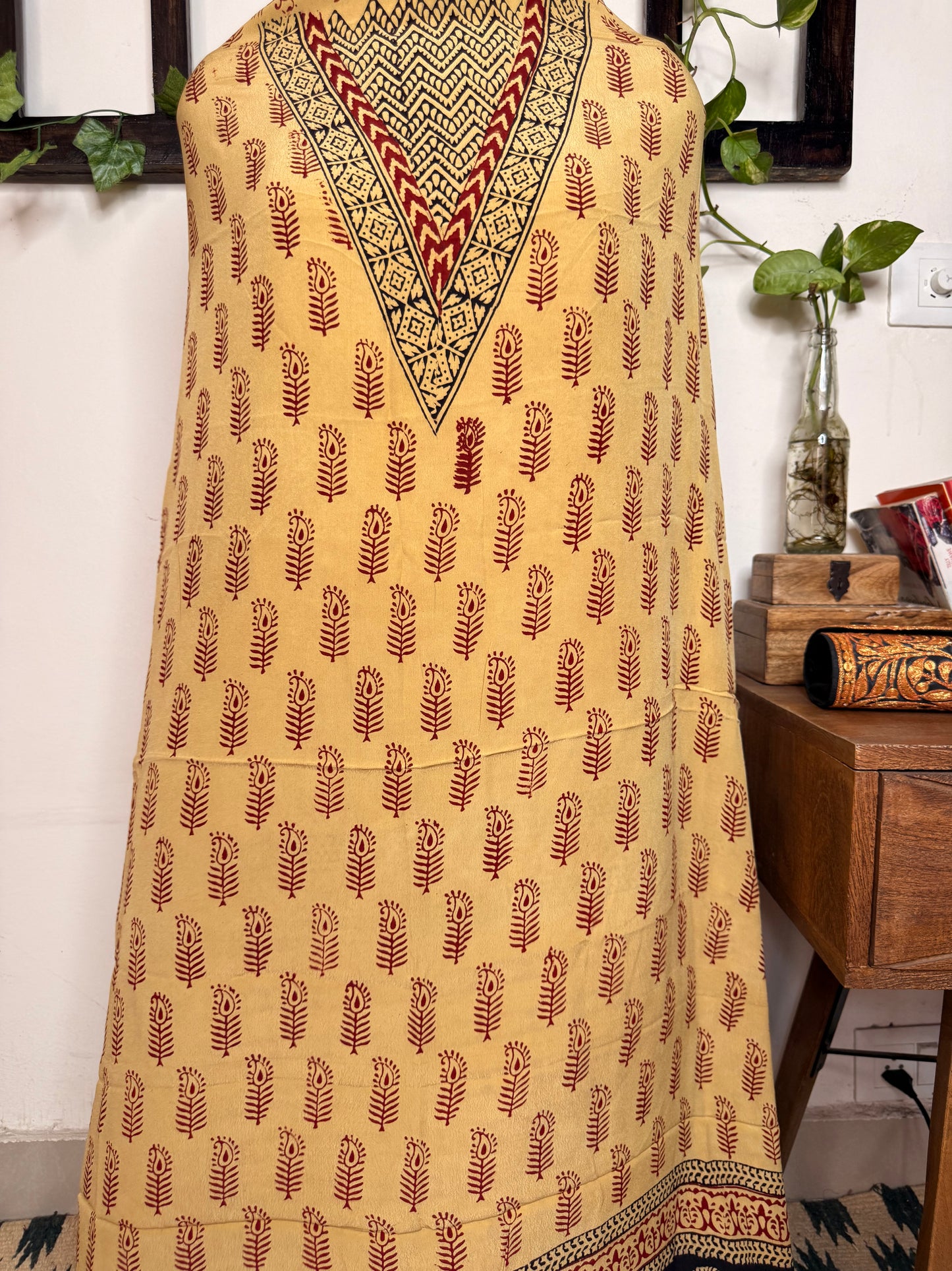 Premium Bagh Crepe Unstitched Kurta ✨