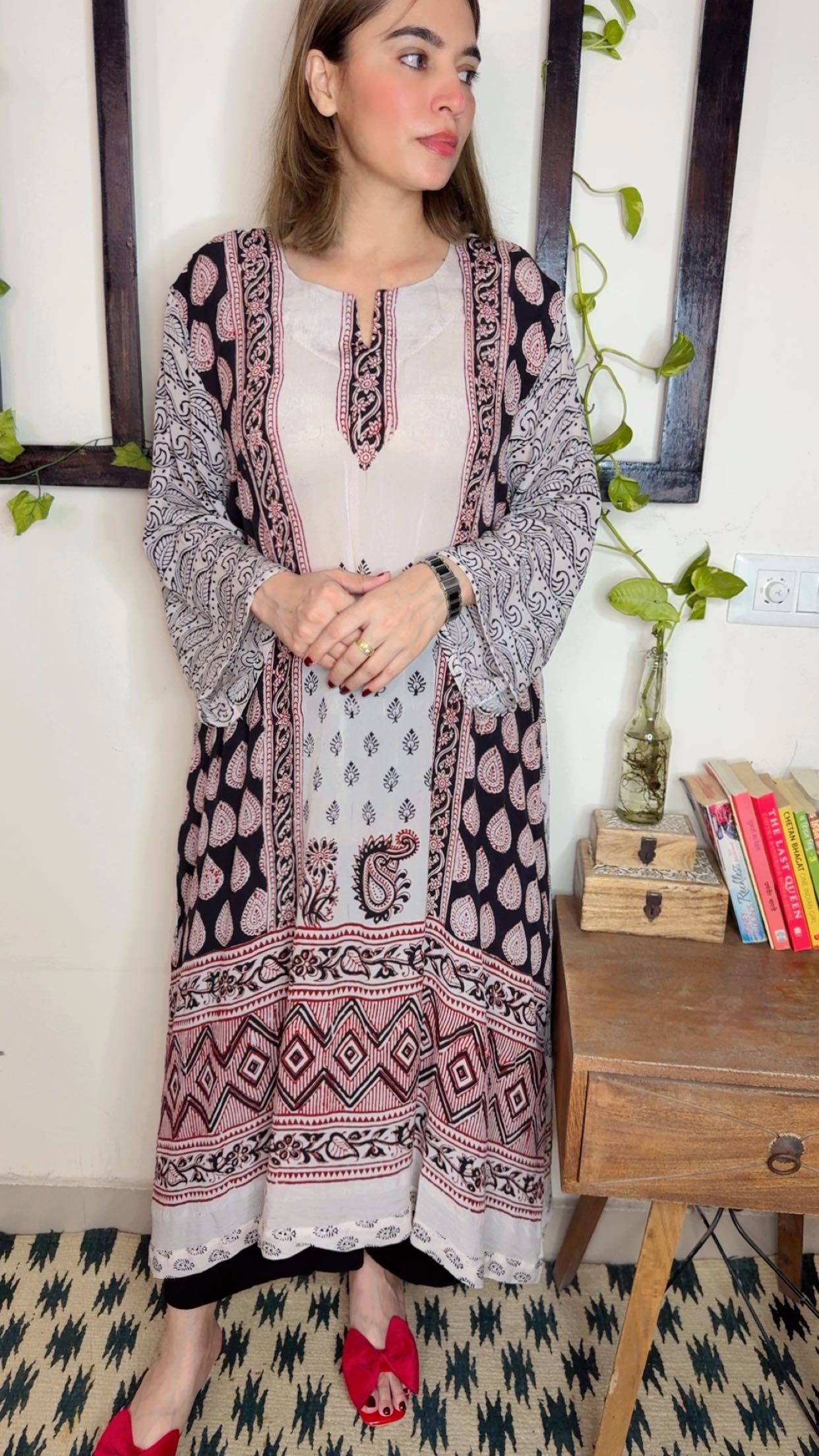Crape Bagh stitch Kurta