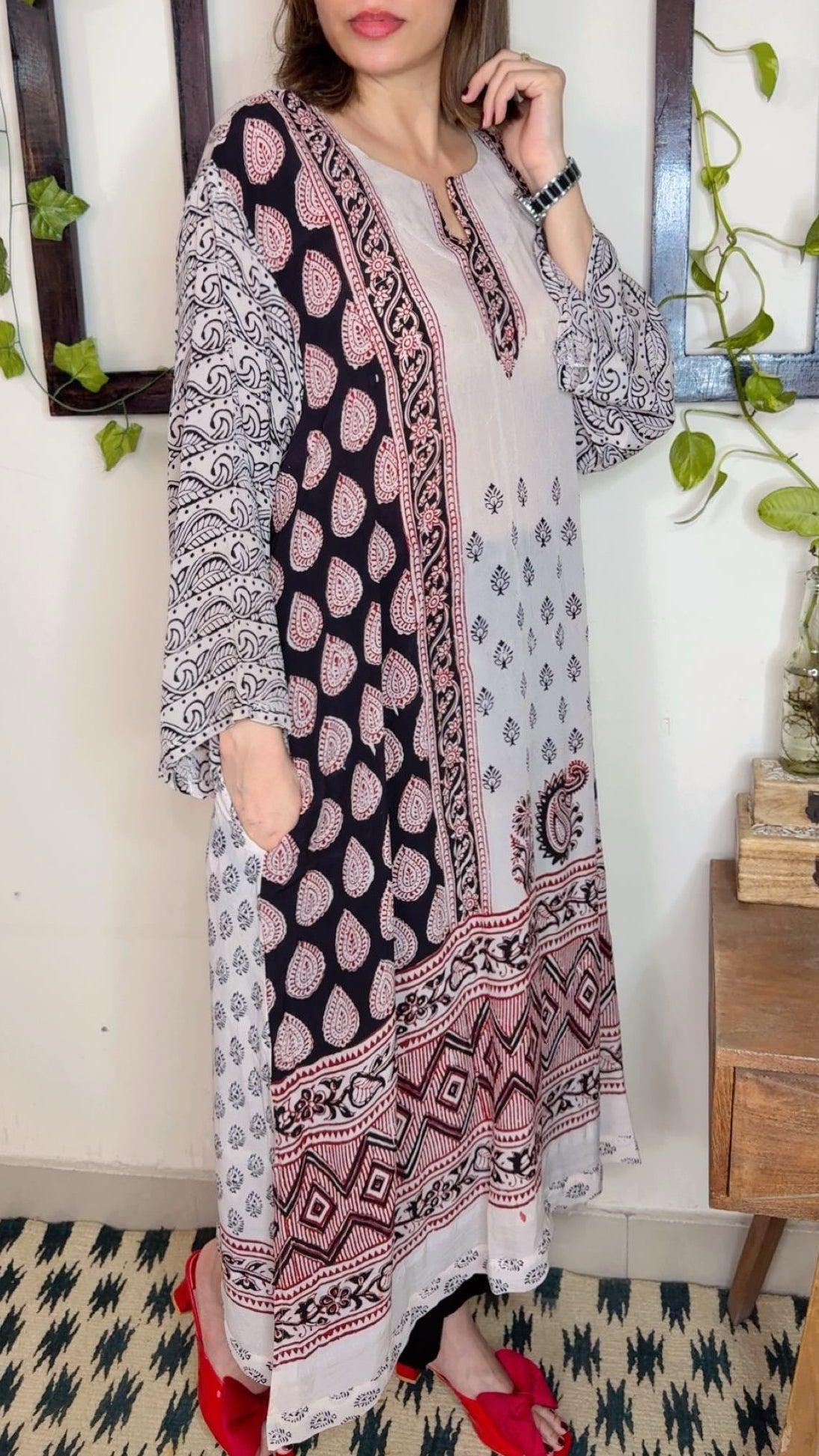 Crape Bagh stitch Kurta