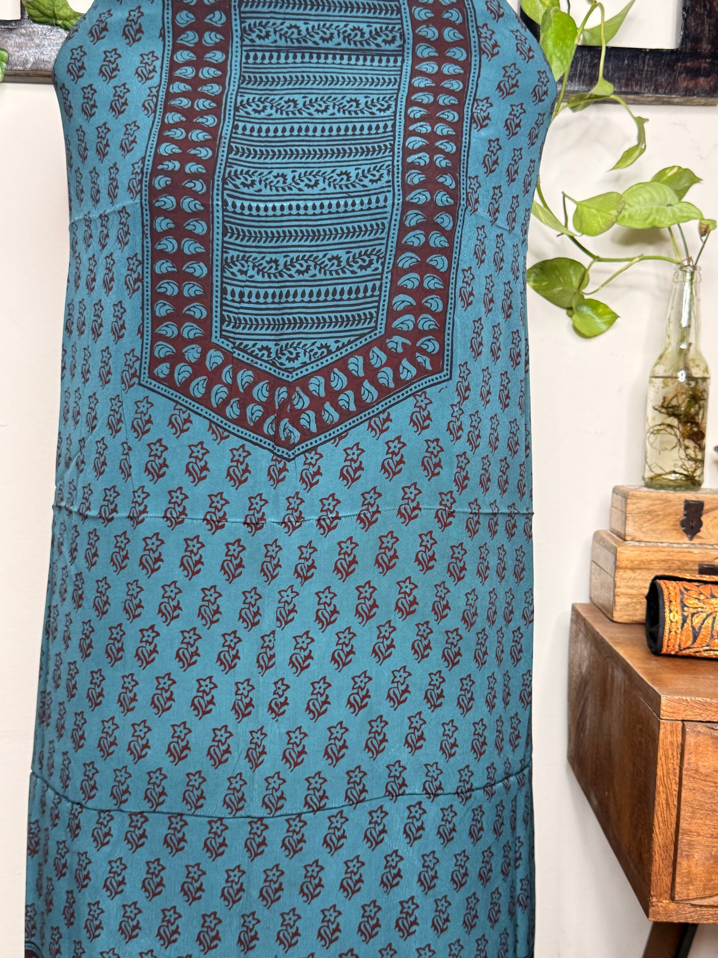 Premium Bagh Crepe Unstitched Kurta ✨
