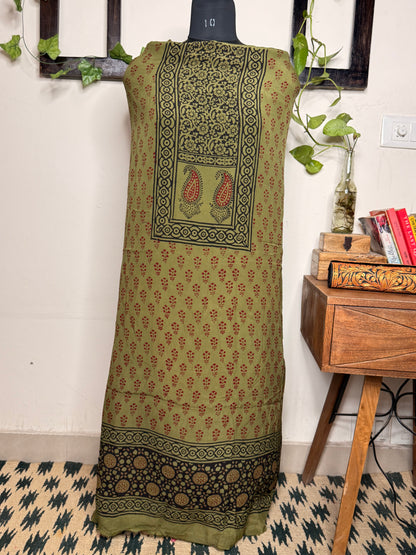 Premium Bagh Crepe Unstitched Kurta ✨